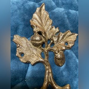 Metal acorn & oak leaf wall hooks. Set of 2.